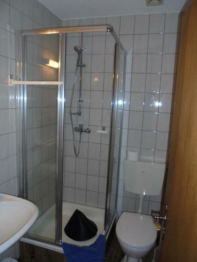 Eisenhüttenstadt Zimmervermietung Schoenfliesser Stuben Auch Fuer Monteure מראה חיצוני תמונה