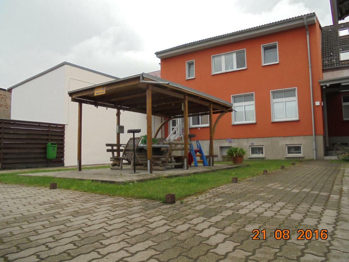 Eisenhüttenstadt Zimmervermietung Schoenfliesser Stuben Auch Fuer Monteure מראה חיצוני תמונה