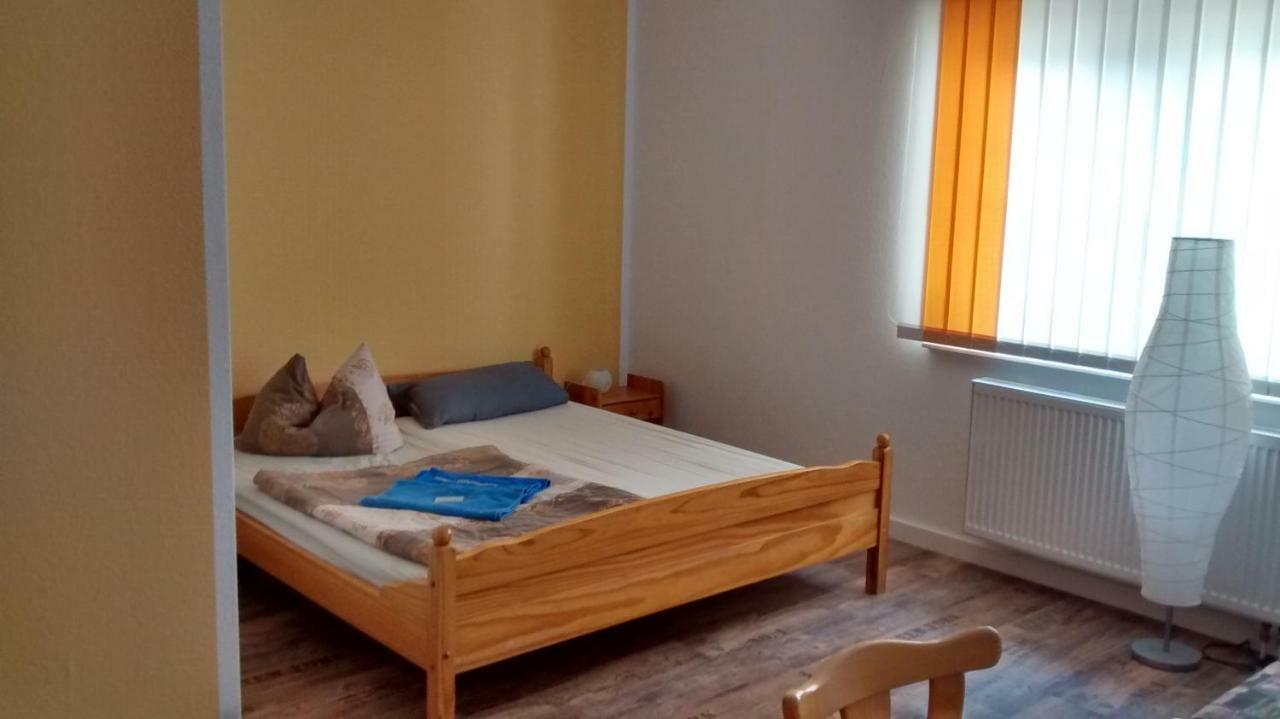 Eisenhüttenstadt Zimmervermietung Schoenfliesser Stuben Auch Fuer Monteure מראה חיצוני תמונה