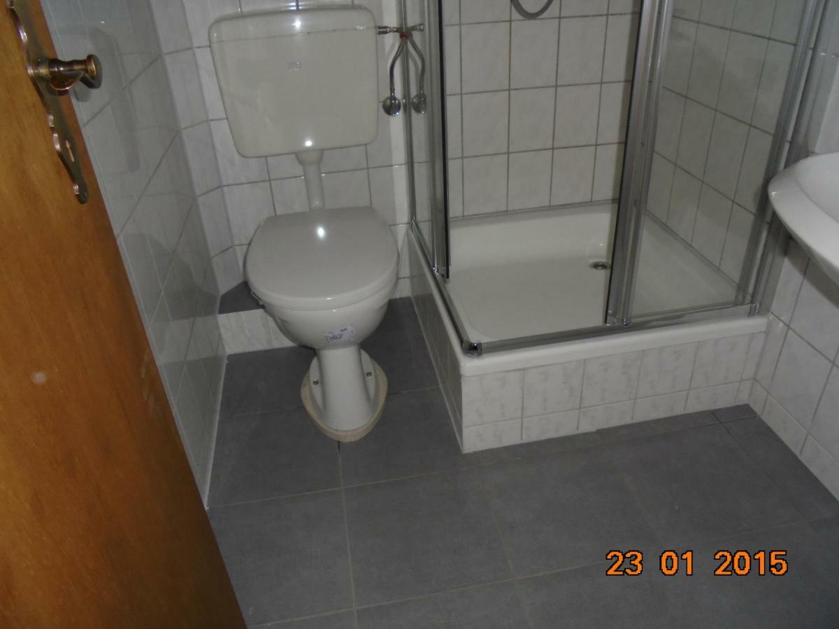 Eisenhüttenstadt Zimmervermietung Schoenfliesser Stuben Auch Fuer Monteure מראה חיצוני תמונה