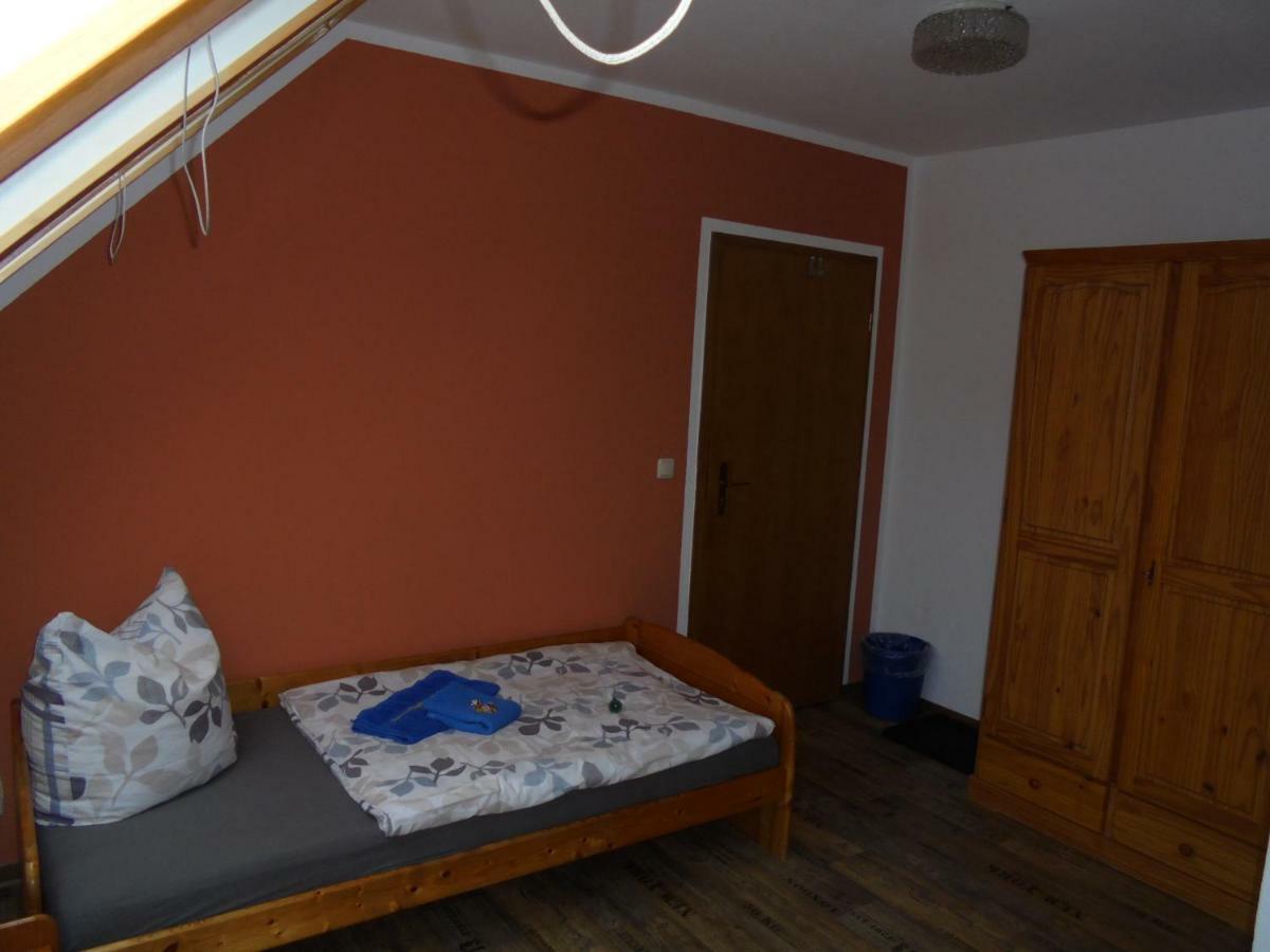 Eisenhüttenstadt Zimmervermietung Schoenfliesser Stuben Auch Fuer Monteure מראה חיצוני תמונה
