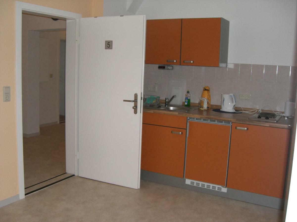 Eisenhüttenstadt Zimmervermietung Schoenfliesser Stuben Auch Fuer Monteure מראה חיצוני תמונה