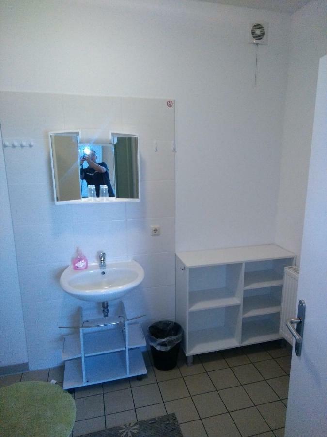 Eisenhüttenstadt Zimmervermietung Schoenfliesser Stuben Auch Fuer Monteure מראה חיצוני תמונה
