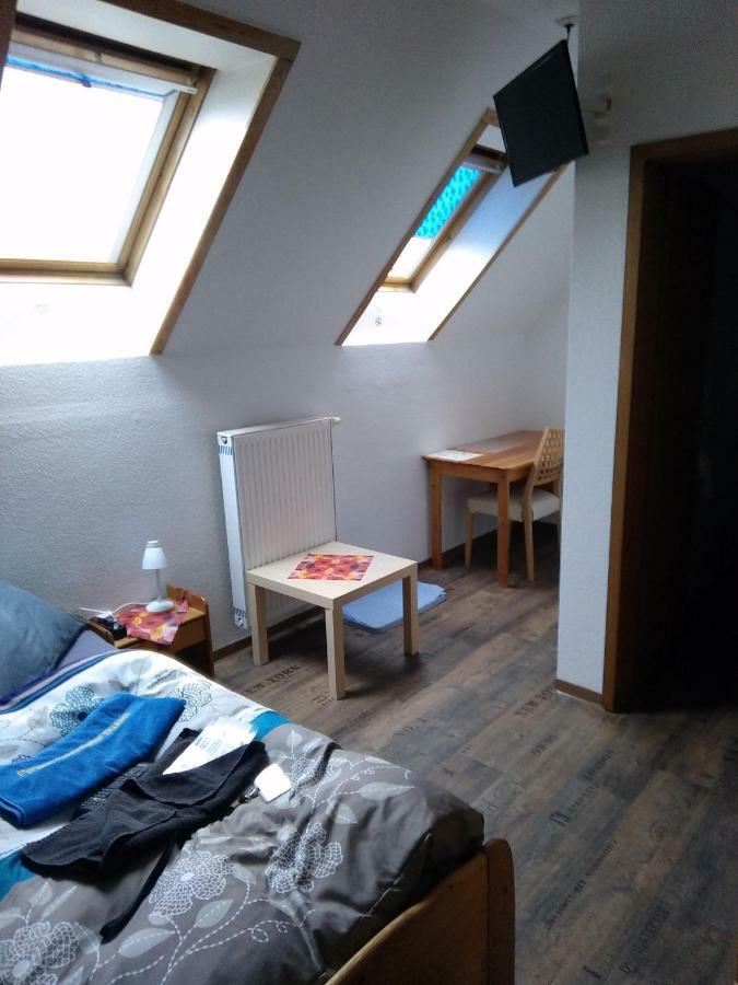 Eisenhüttenstadt Zimmervermietung Schoenfliesser Stuben Auch Fuer Monteure מראה חיצוני תמונה
